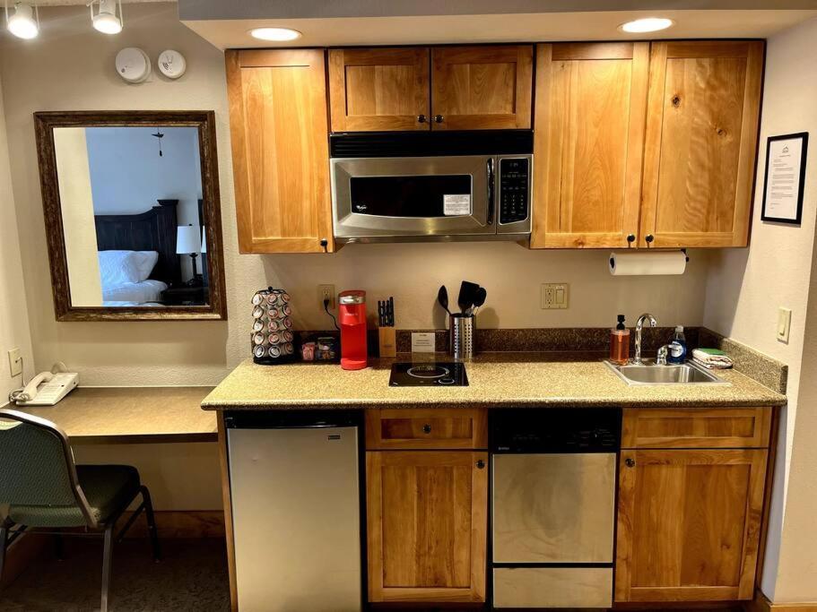Mt Cb Mountain Side With King Bed, Hot Tub, Pool & Kitchen! Apartman Crested Butte Kültér fotó