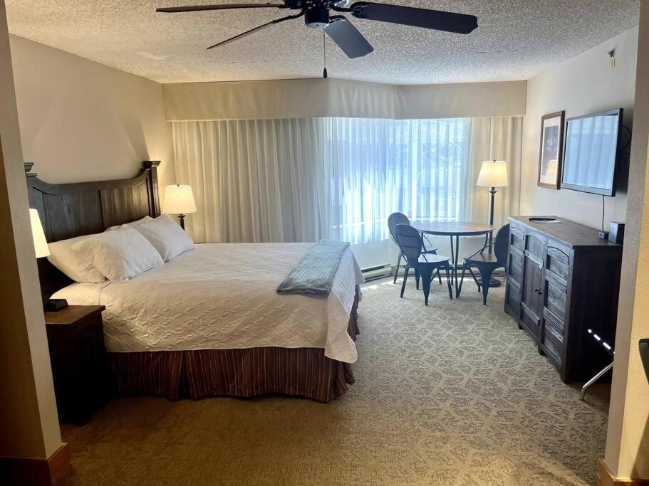 Mt Cb Mountain Side With King Bed, Hot Tub, Pool & Kitchen! Apartman Crested Butte Kültér fotó