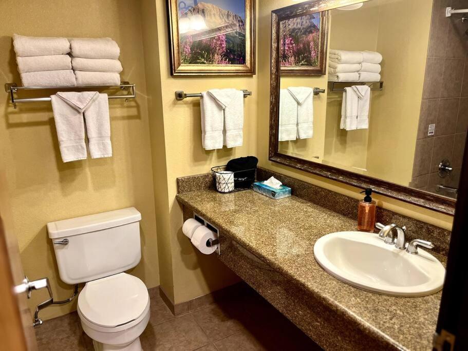 Mt Cb Mountain Side With King Bed, Hot Tub, Pool & Kitchen! Apartman Crested Butte Kültér fotó